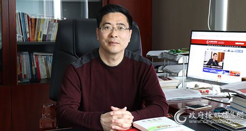 <a href=http://www.redpowermotorsport.com/shouye/shouyezhengdingqishi/2605116.html target=_blank class=infotextkey>政府采购信息报</a>社总编辑 张松伟